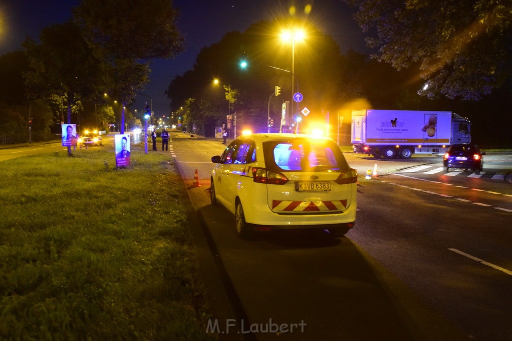 Schwerer VU Koeln Dellbrueck Bergisch Gladbacherstr Herler Ring P062.JPG - Miklos Laubert